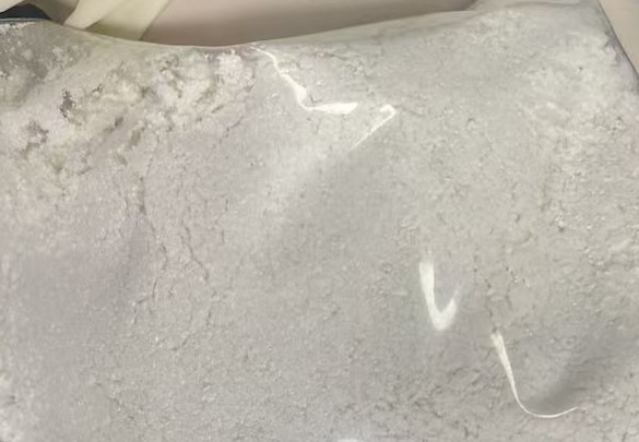 Appearance image for 4-cyanatobiphenyl